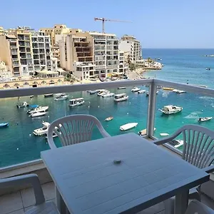 St Julians Bay Sea Front Apartman